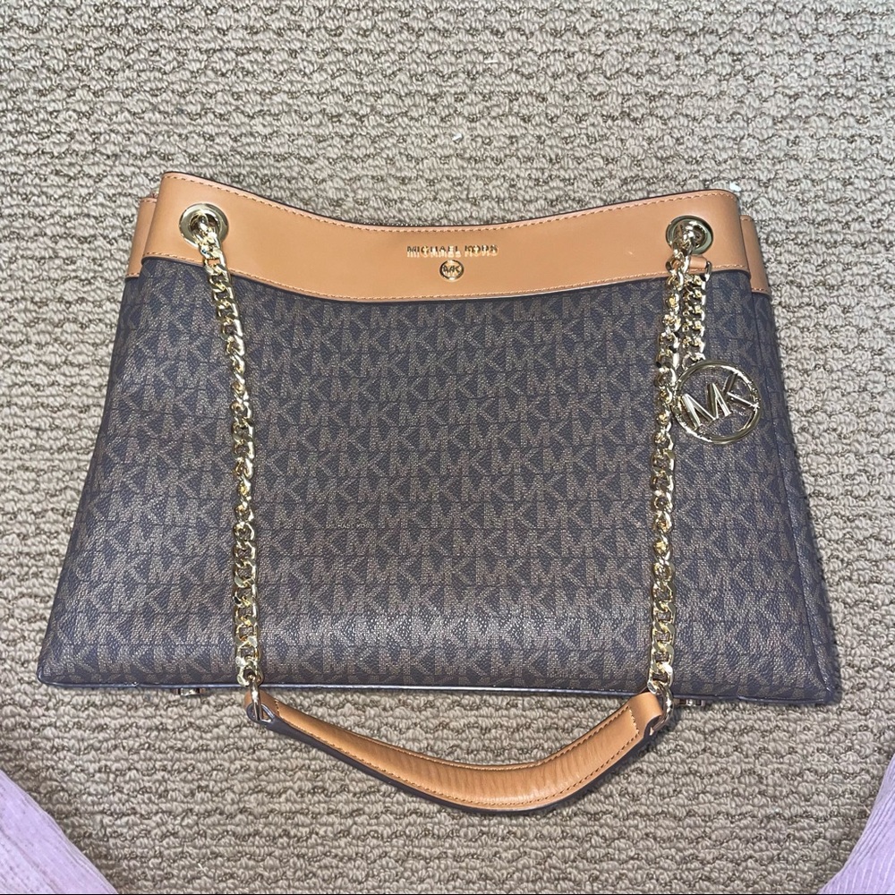 NWOT Michael Kors Large Three Compartment Shoulder Bag Signature Jacquard Print